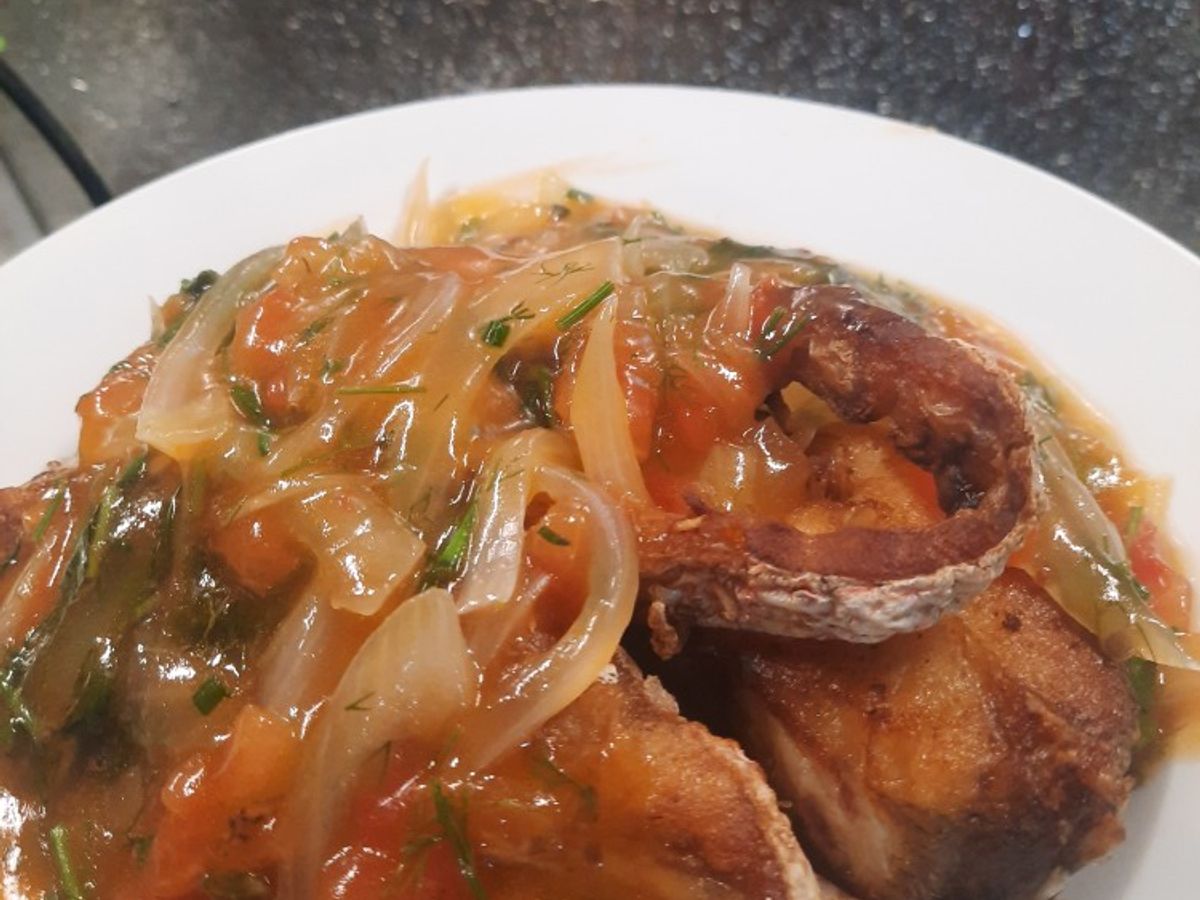 Cá hồng sốt cà chua