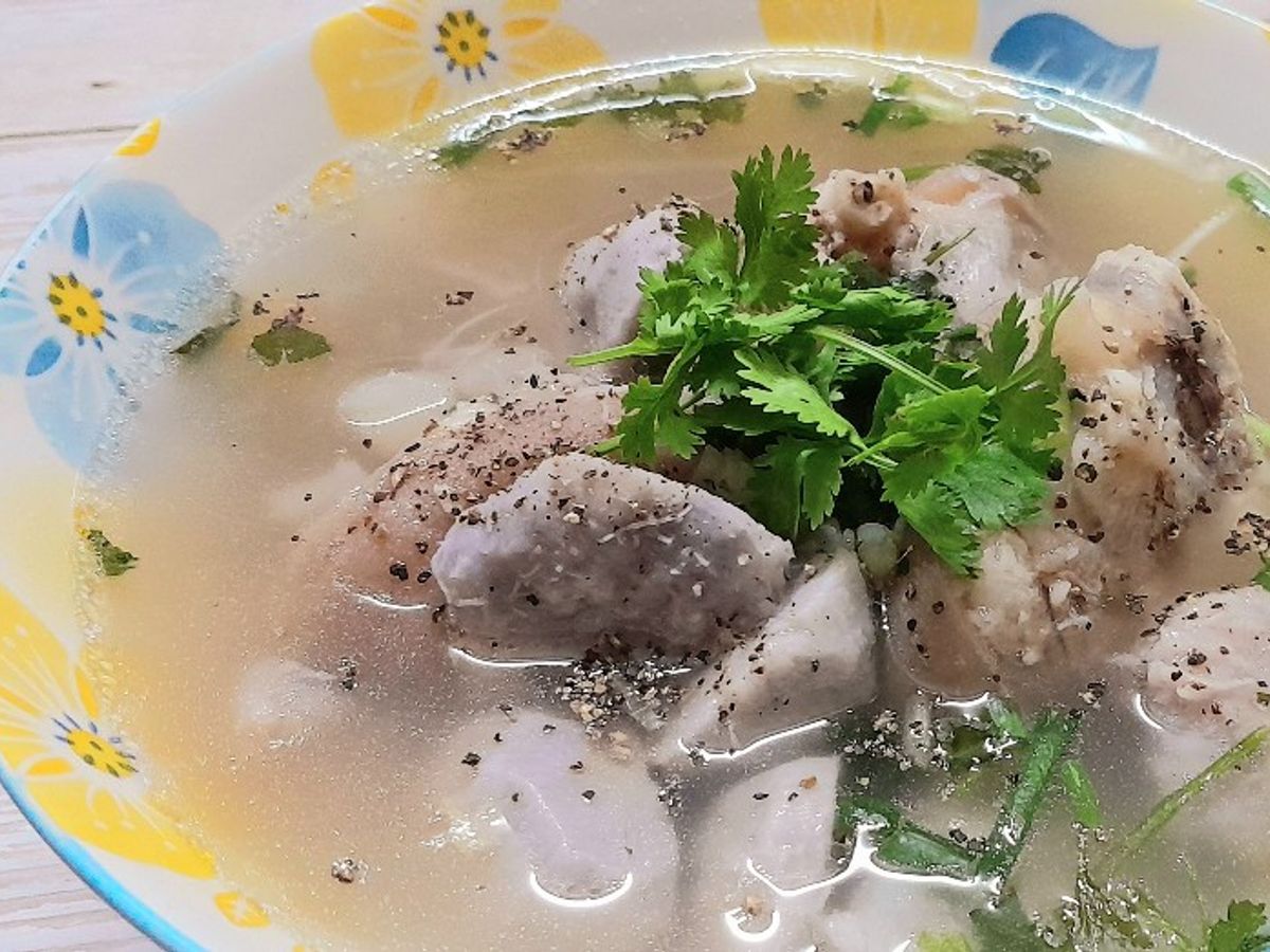 Giò heo nấu khoai sọ