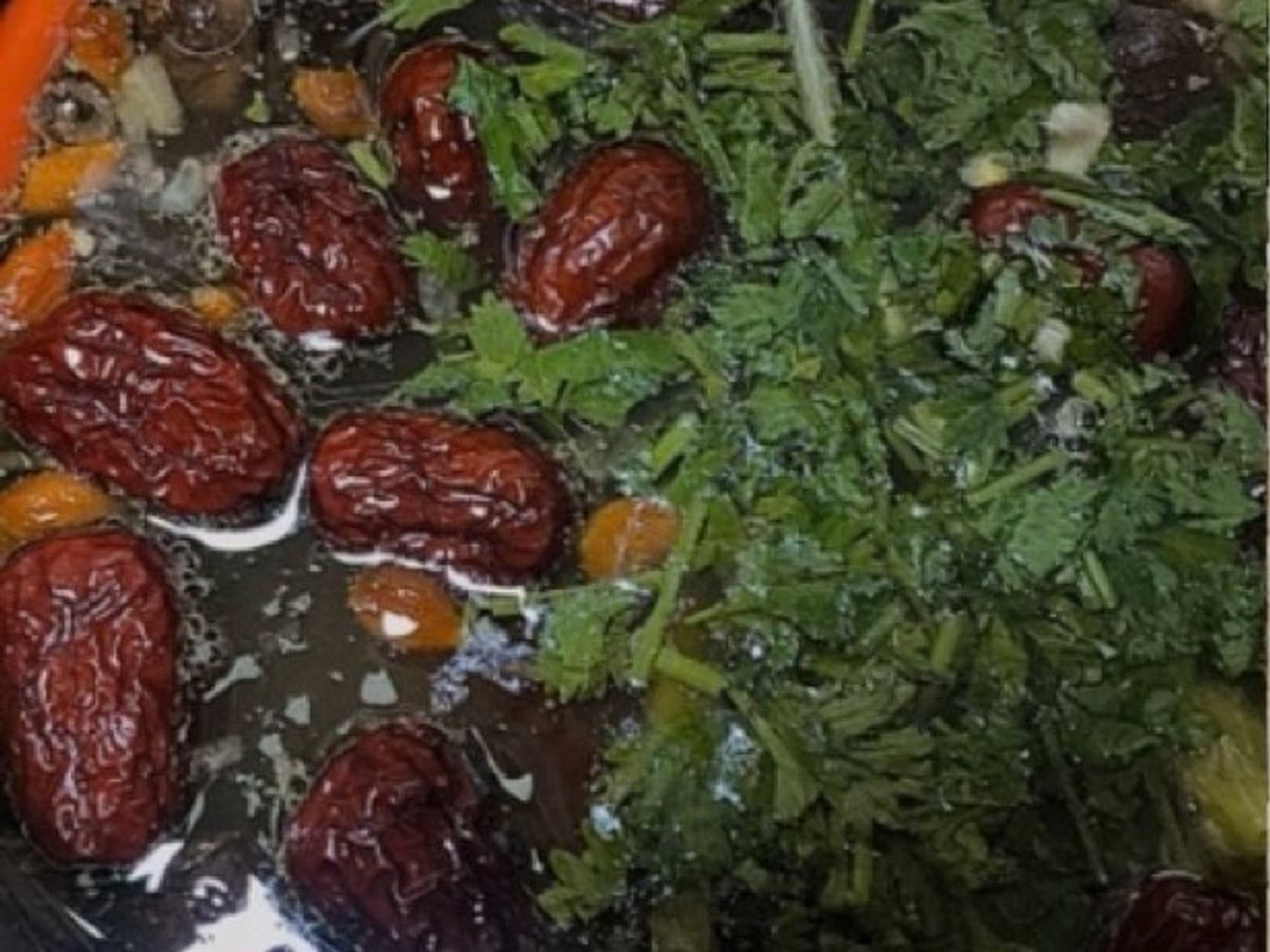 Lẩu gà nấu nấm