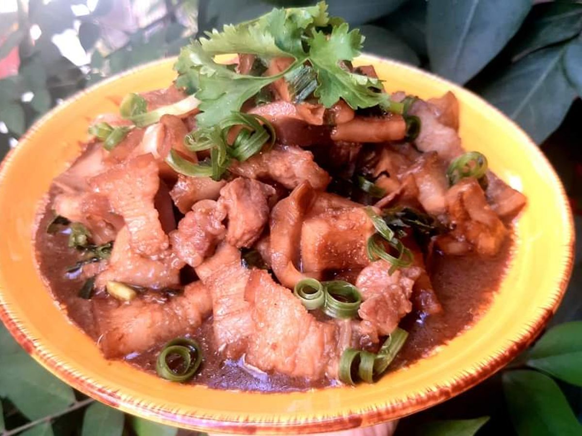 Thịt rim dừa