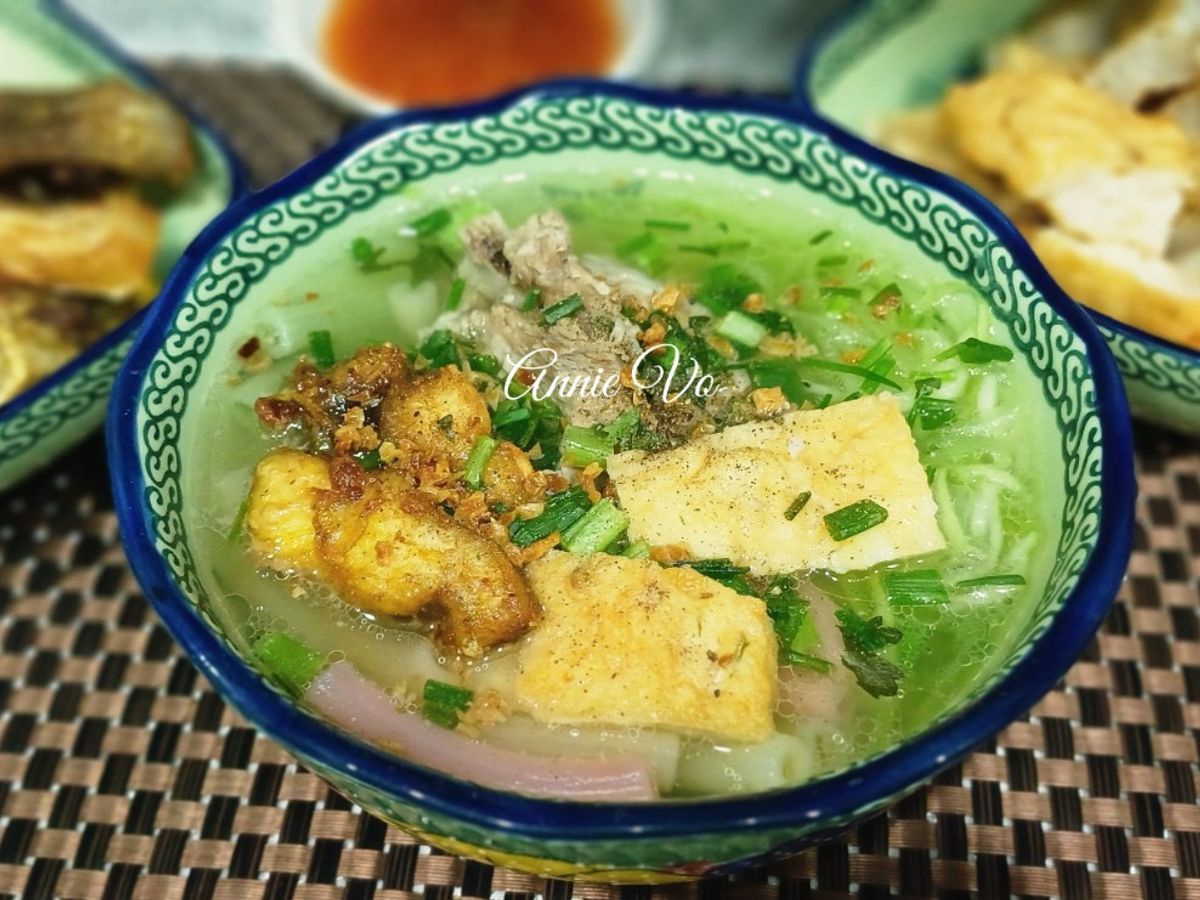 Nui rau củ nấu thập cẩm