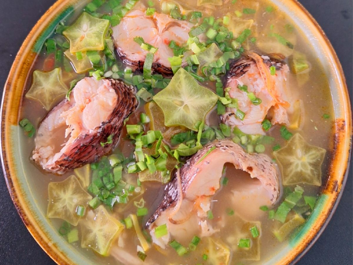 Canh cá lóc nấu khế