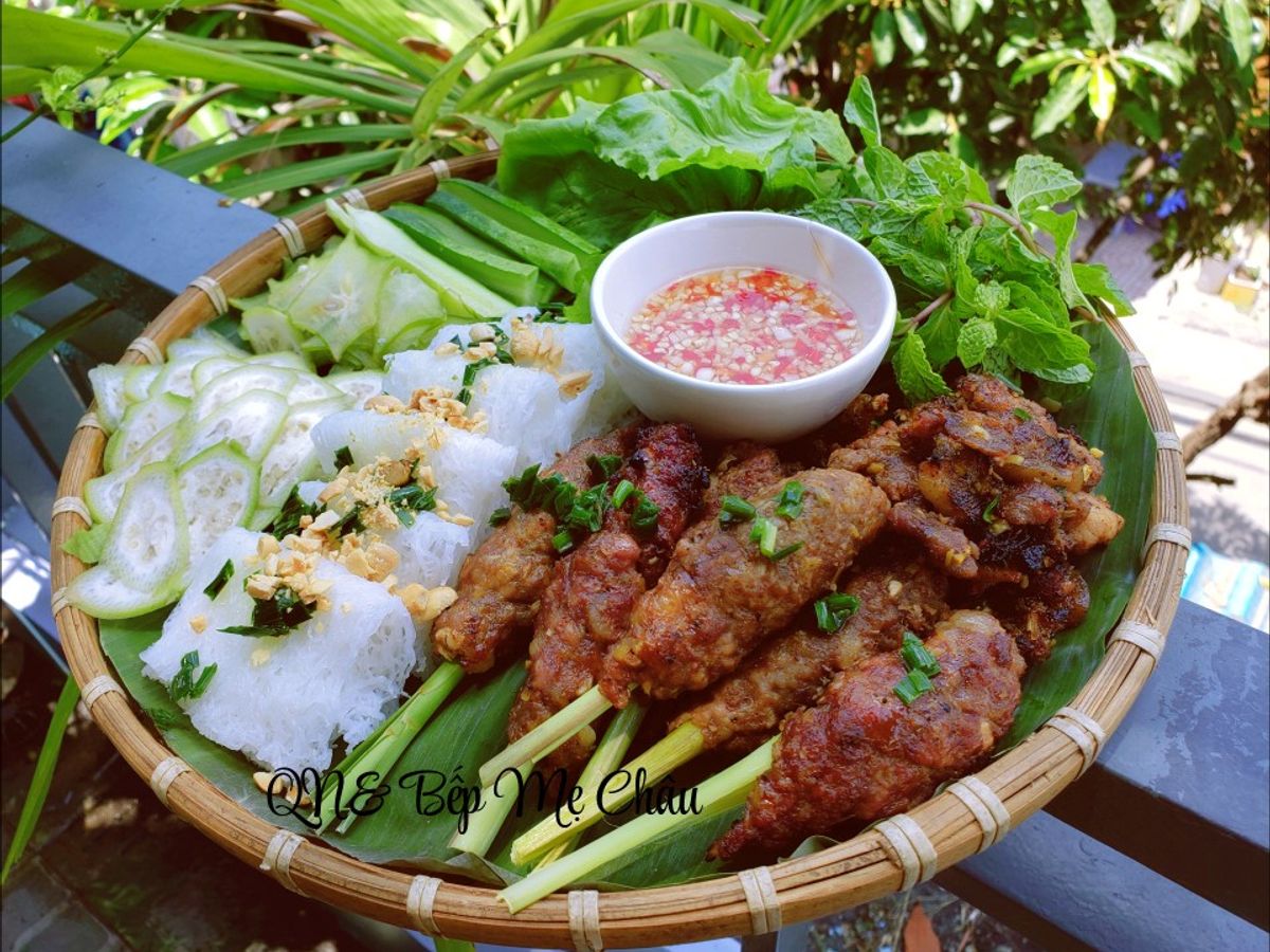 Bánh hỏi thịt nướng