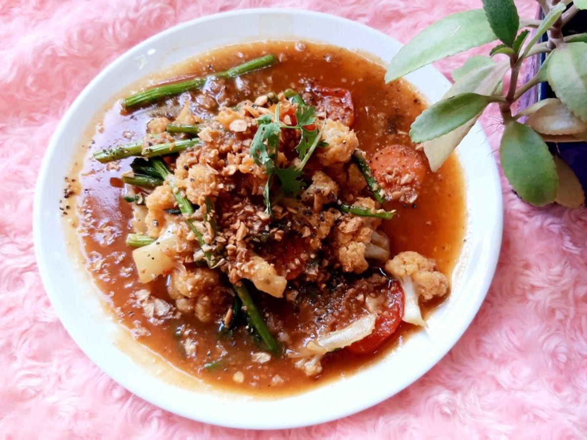 Tôm khô xào rau củ