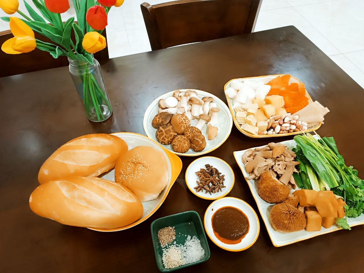 Bò kho bánh mì chay