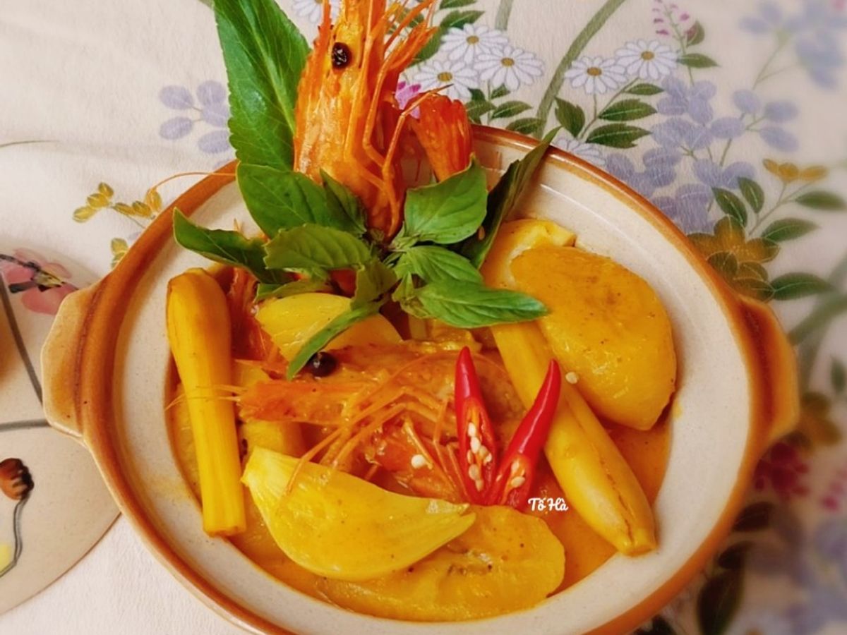 Cà ri TÔM với chuối sáp