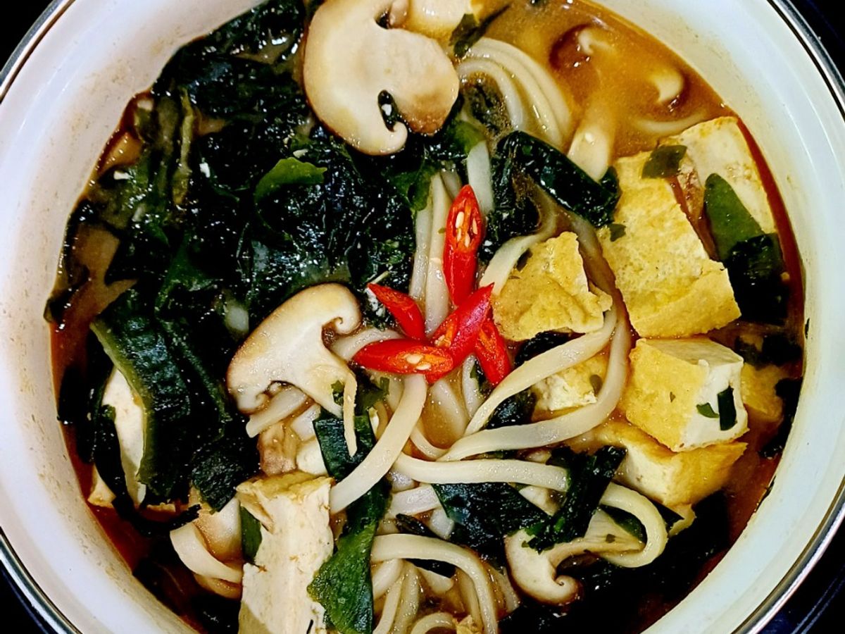 Bánh canh nấm, đậu và rong biển
