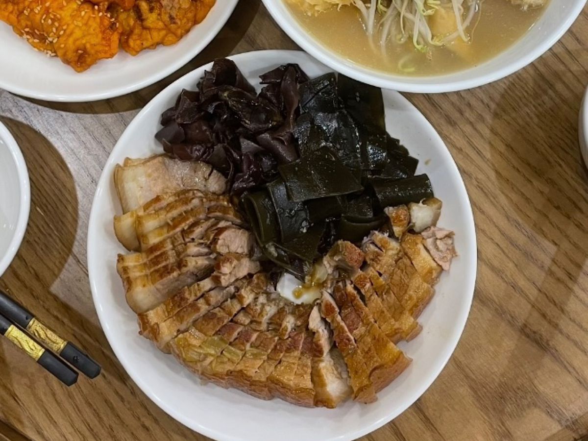 Thịt Ba Chỉ Hầm Tảo Biển Hàn Quốc