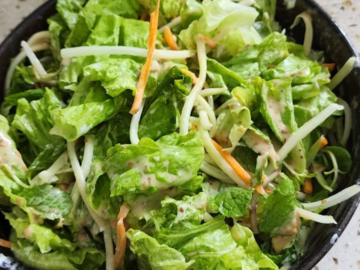 Salad rau diếp dưa chuột cà rốt