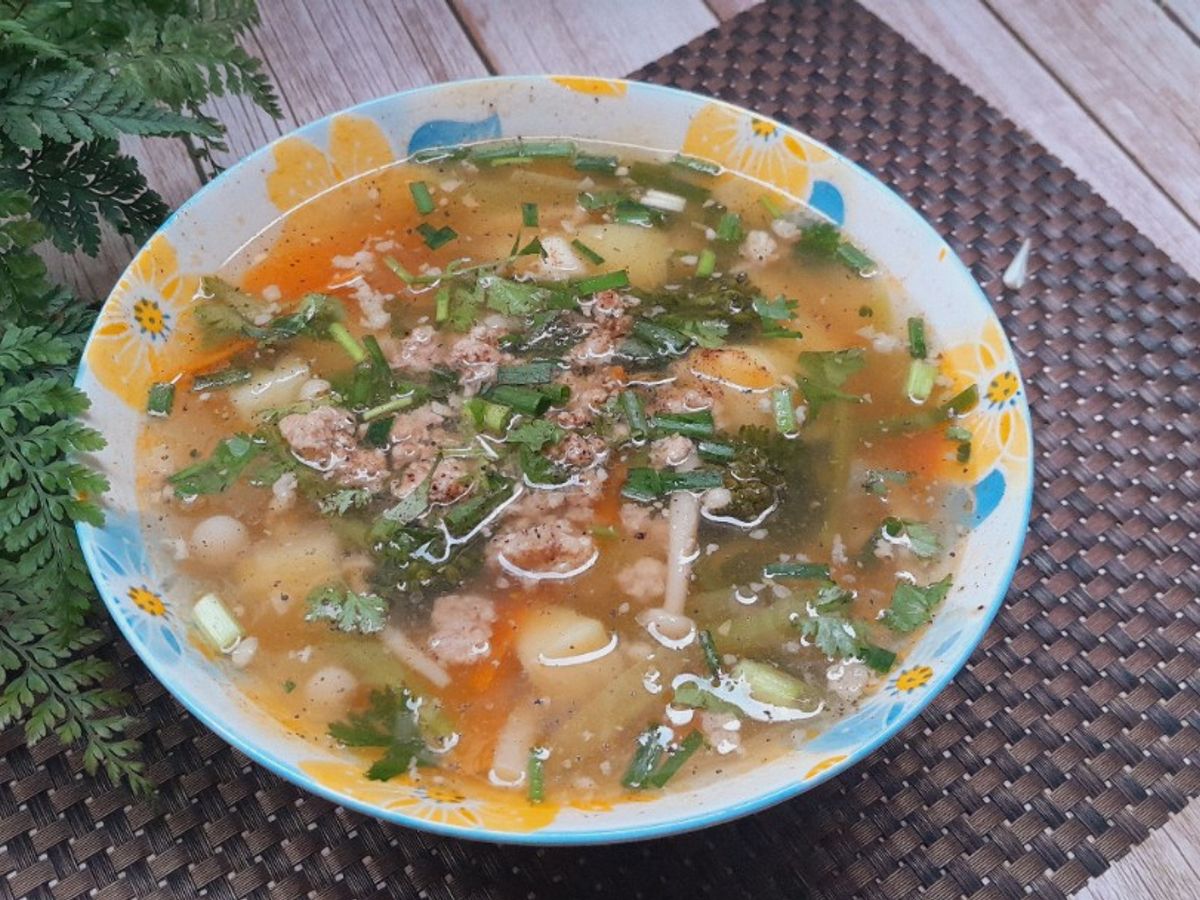Canh súp nấu nấm thịt xay
