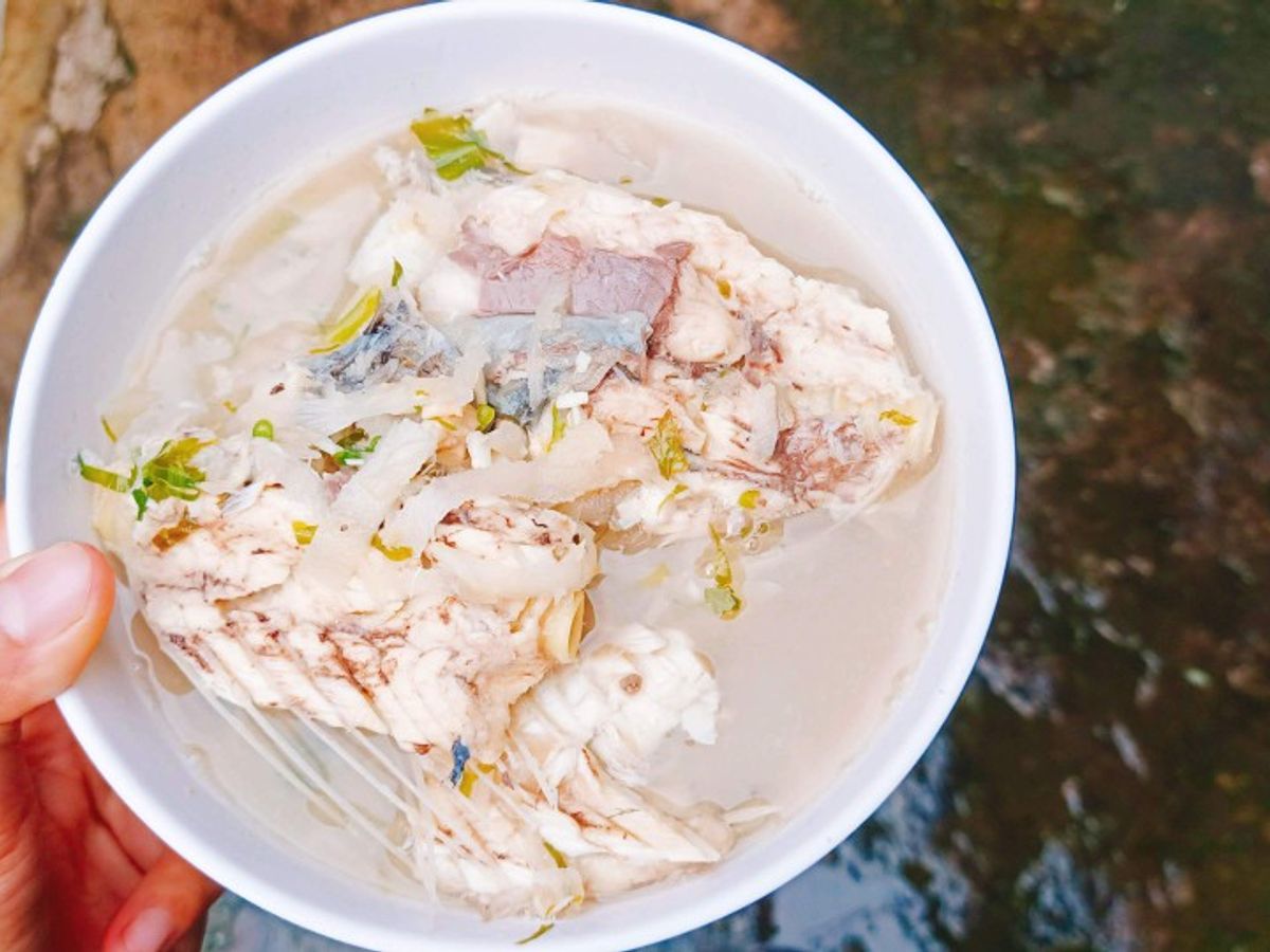 Canh cá nấu măng chua