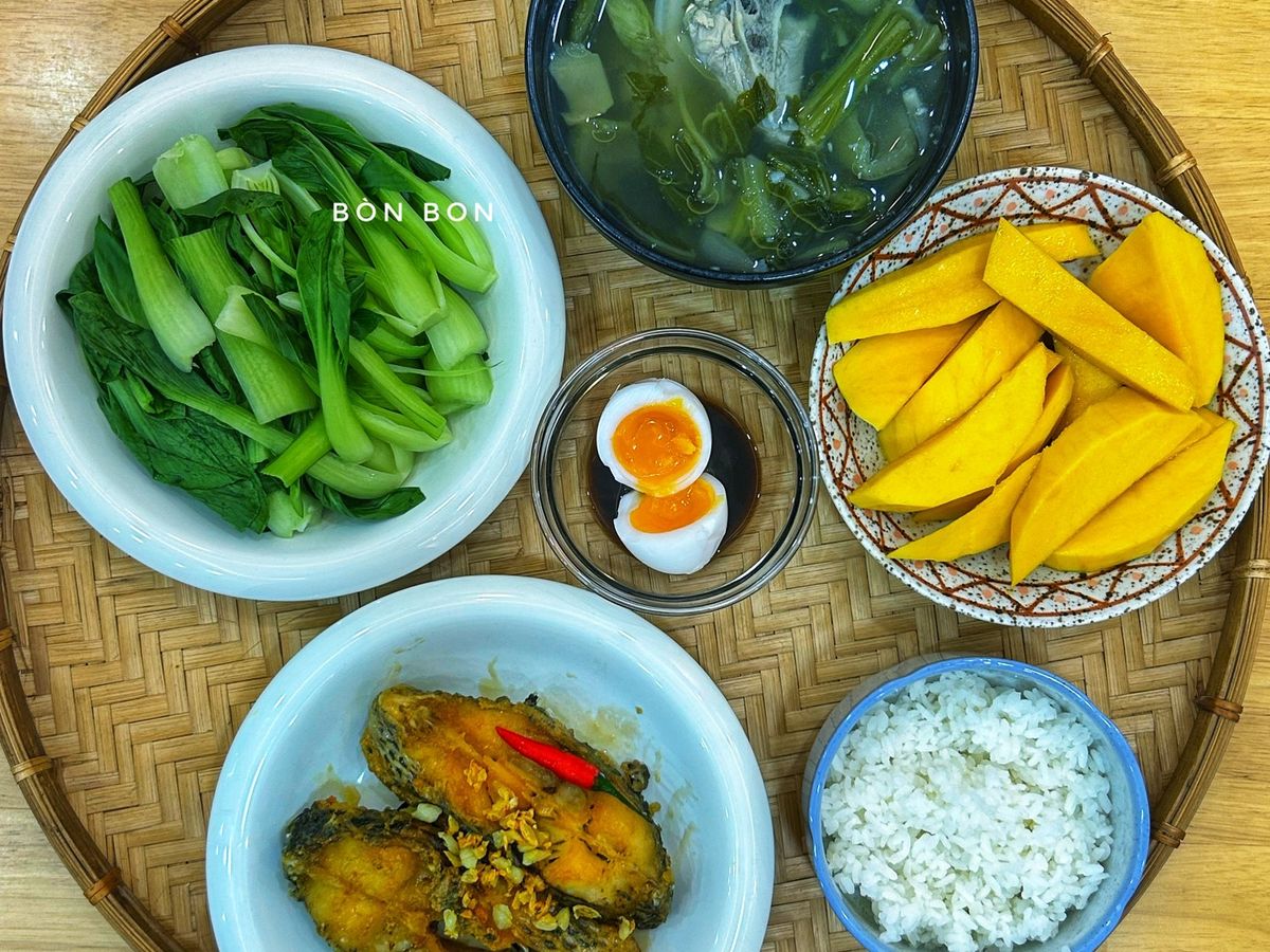 Mâm Cơm Chiều Đơn Giản