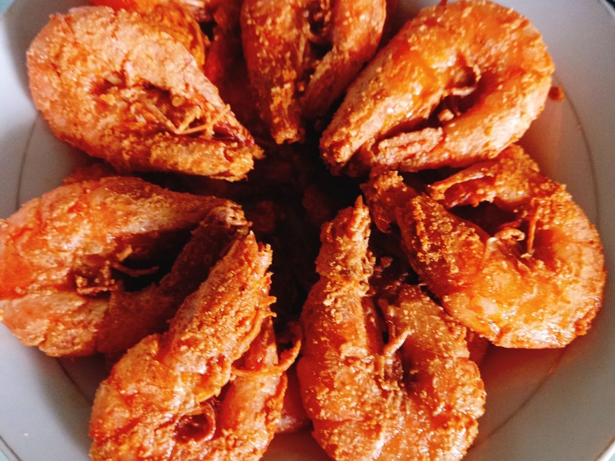Tôm rang muối tuyết
