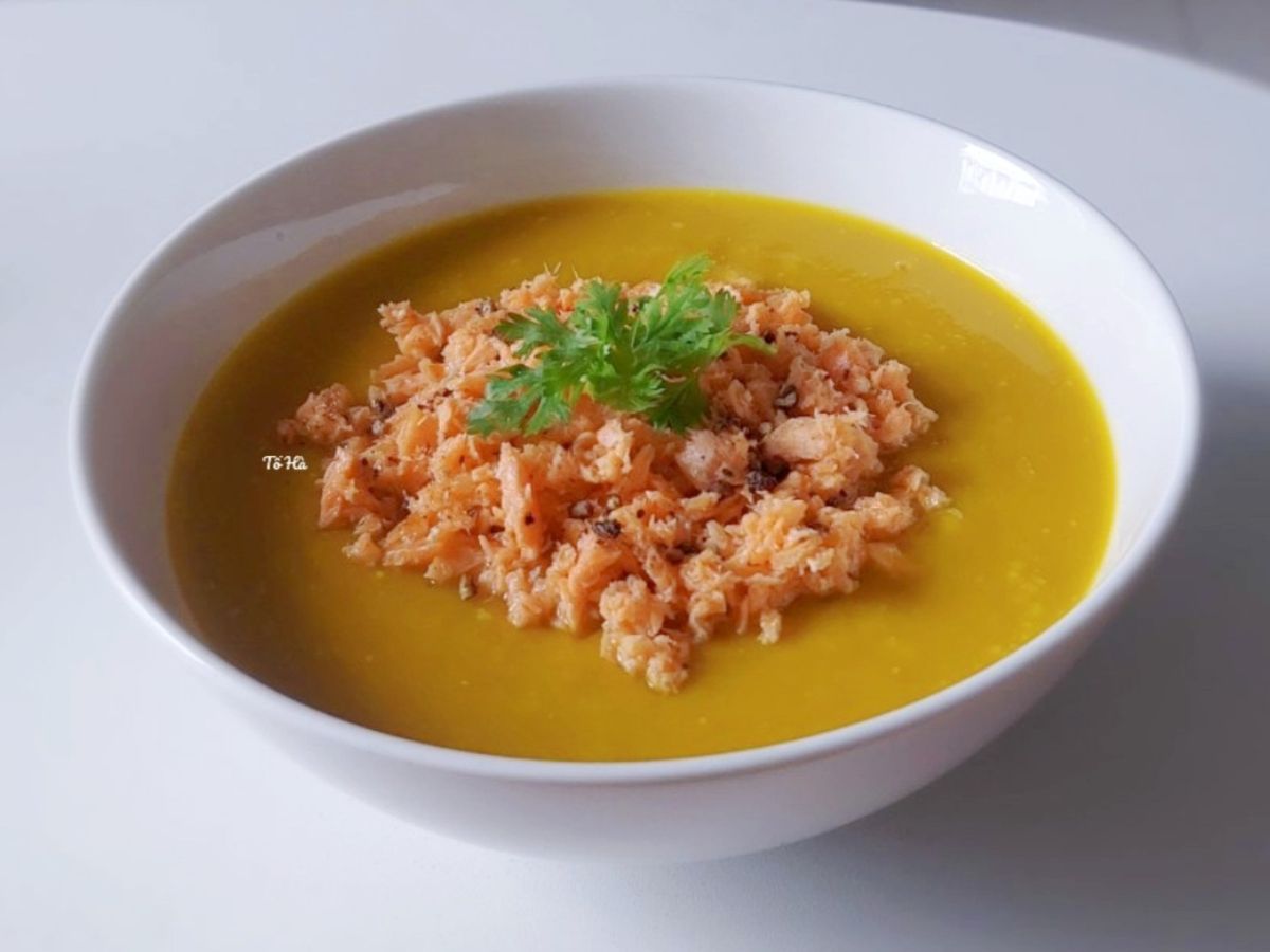 Soup BÍ ĐỎ cá hồi