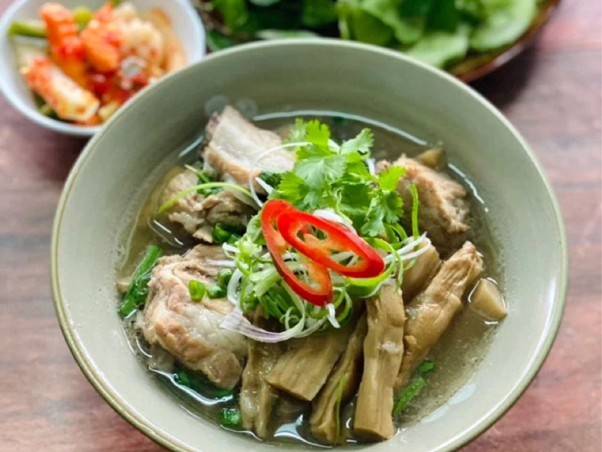 Măng Hầm Sườn Heo