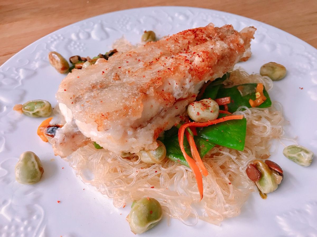 Cá Thầy Tu (Monkfish) Chiên Kèm Bún Tàu Xào Tương Hột