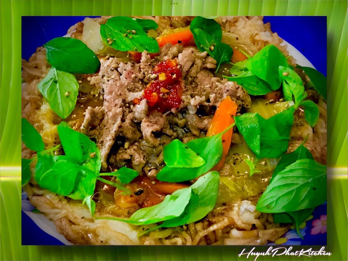 Phở Chiên Giòn Xúc Thịt Bò
