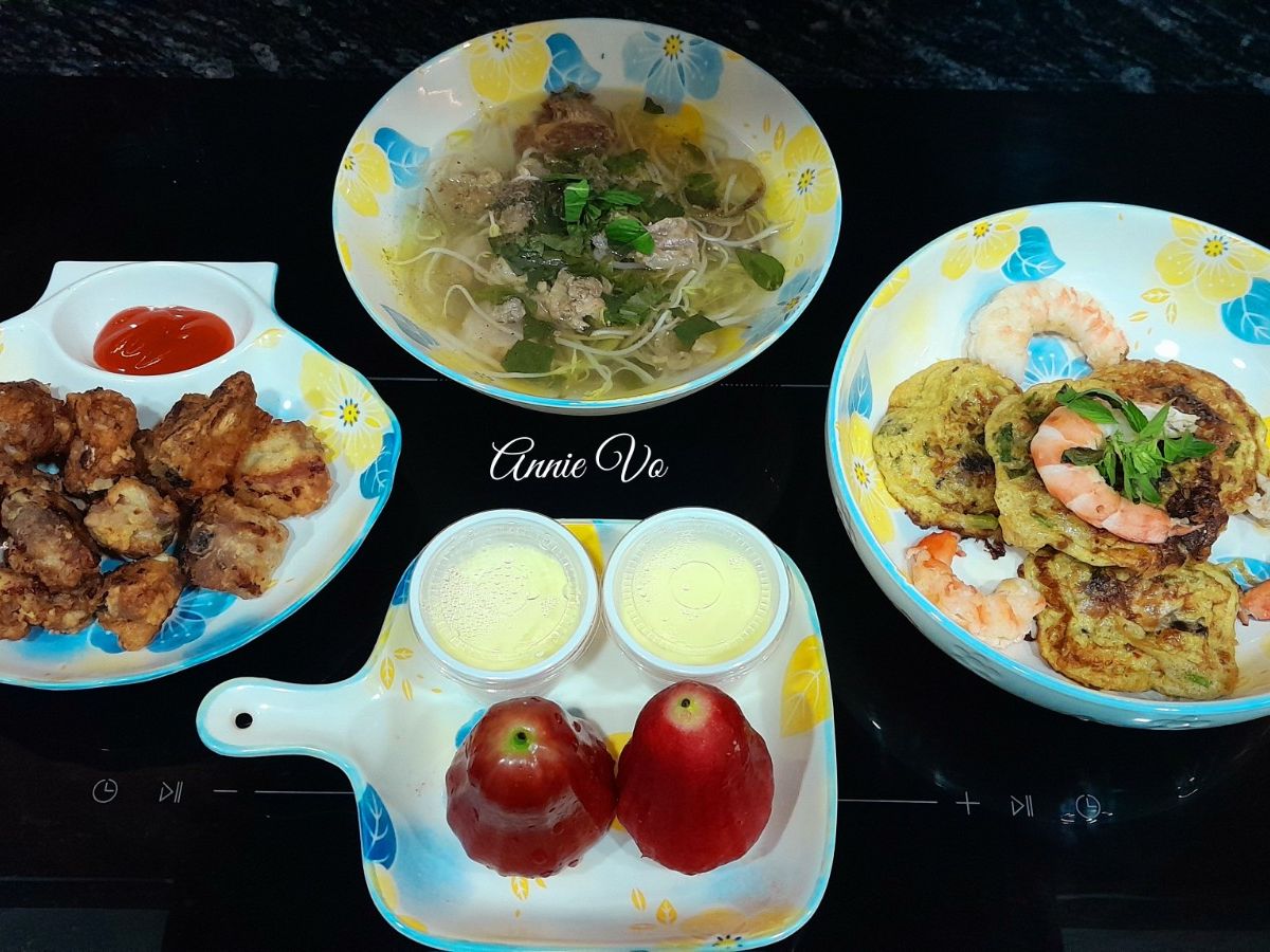 Cơm nhà với nhiều nguyên liệu đa dạng
