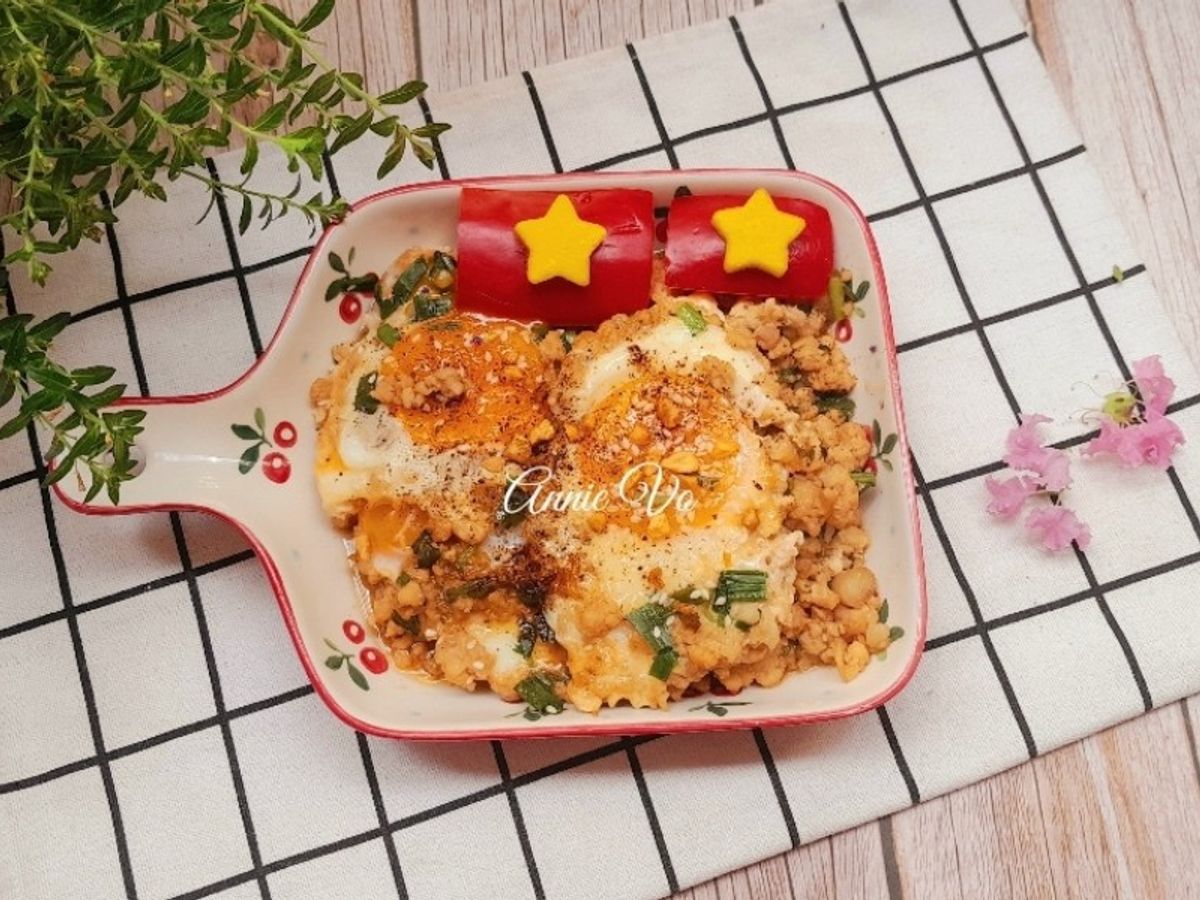 Trứng chưng thịt vai xay