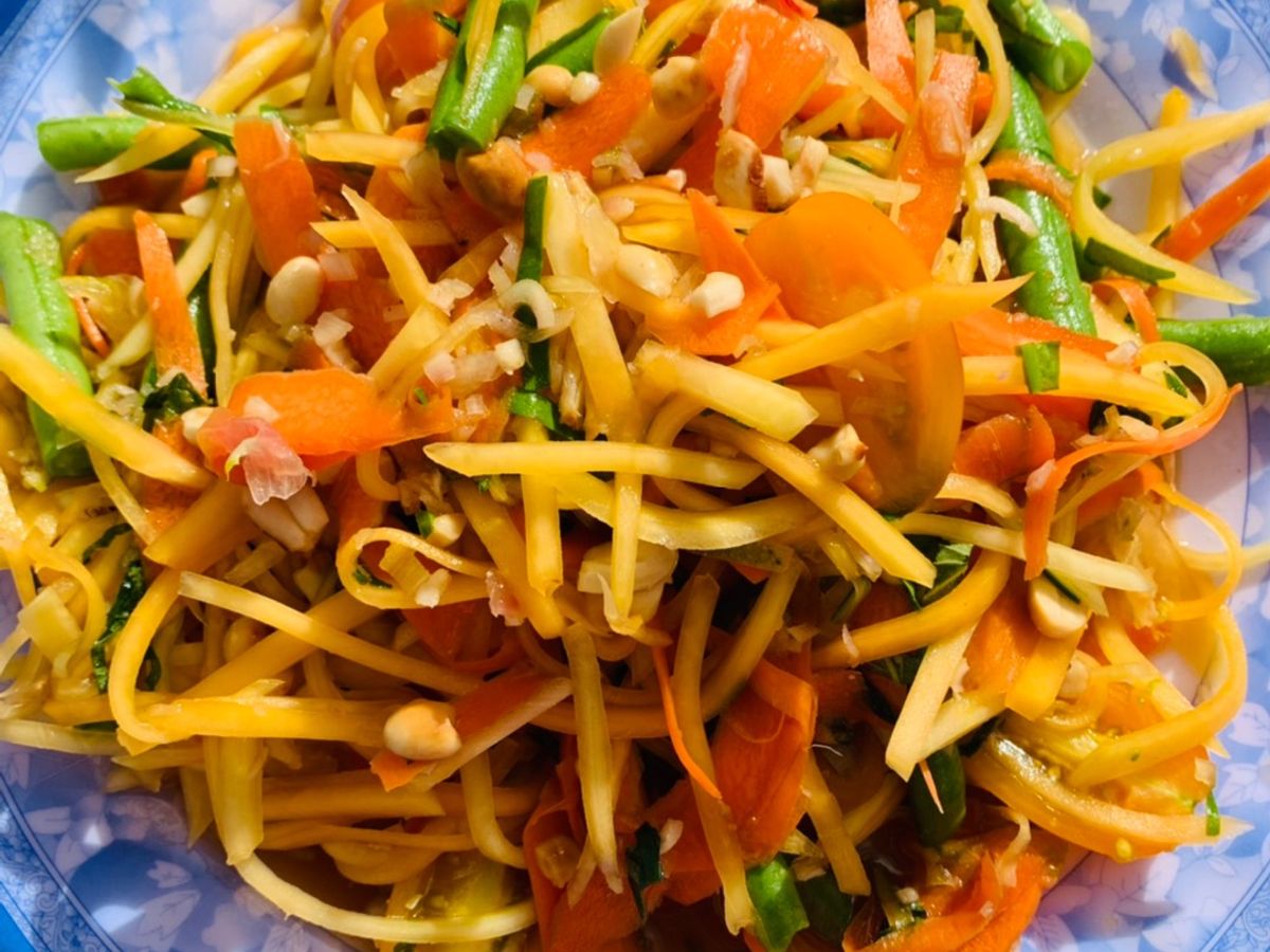 Vào bếp cùng con: gỏi đu đủ Thái không tôm, không cay
