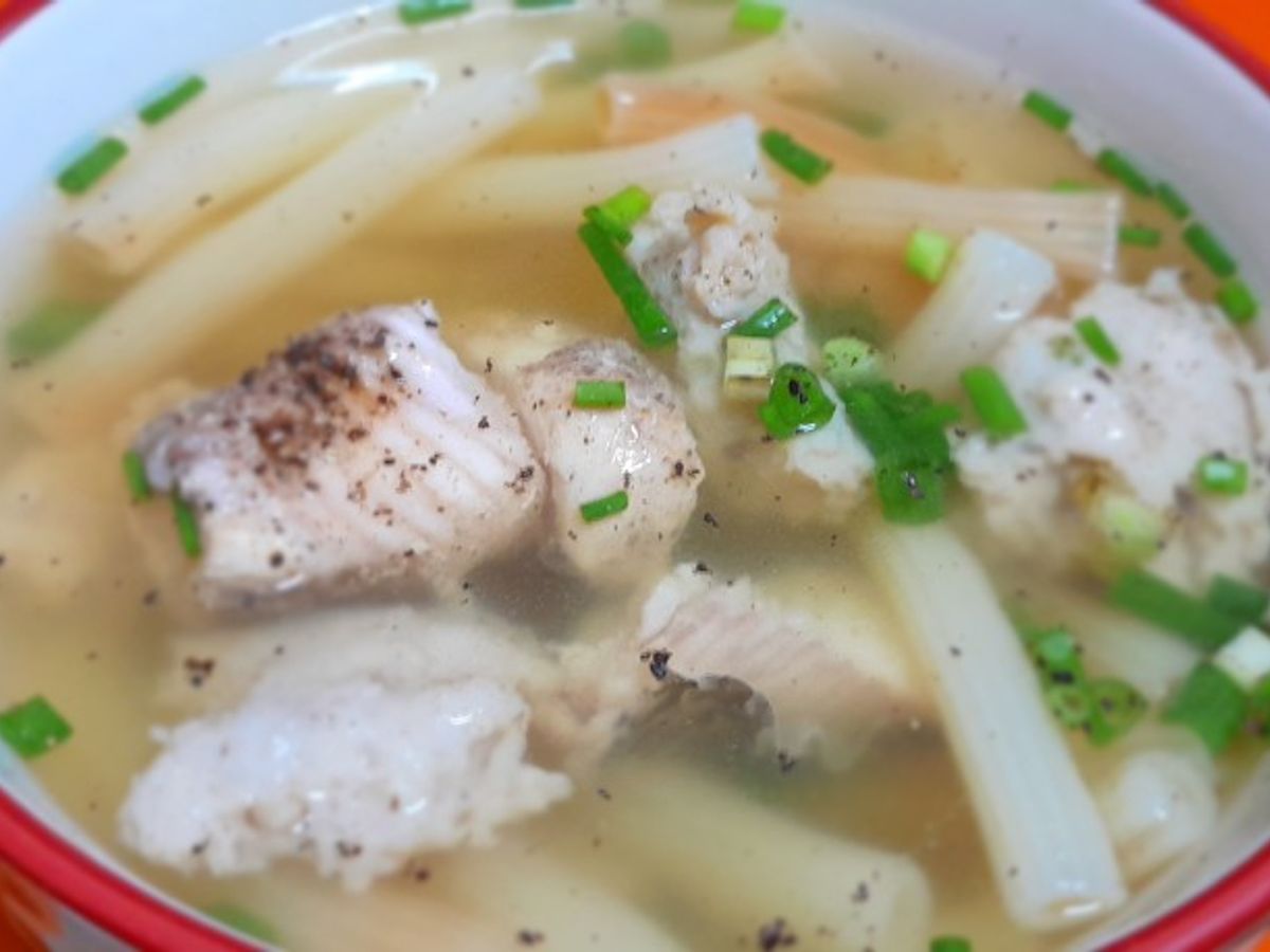 Nui nấu cá lóc chả cá
