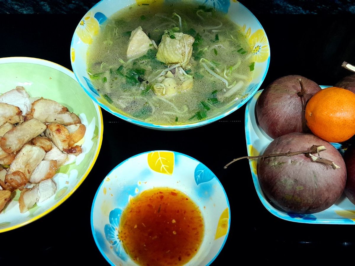 Bữa cơm trưa 100k