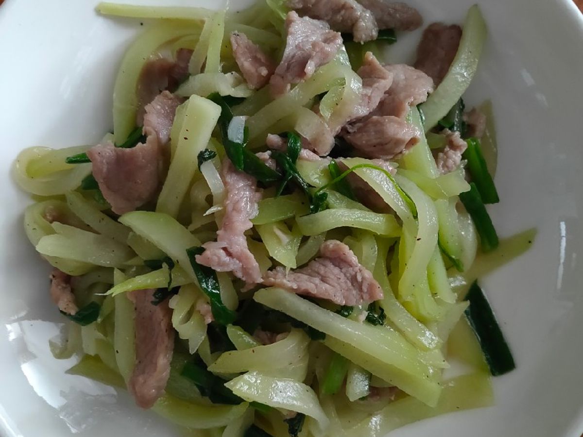 Su hào xào thịt