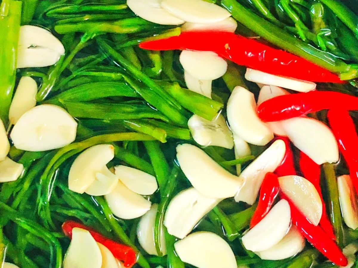 Rau muống ngâm chua ngọt