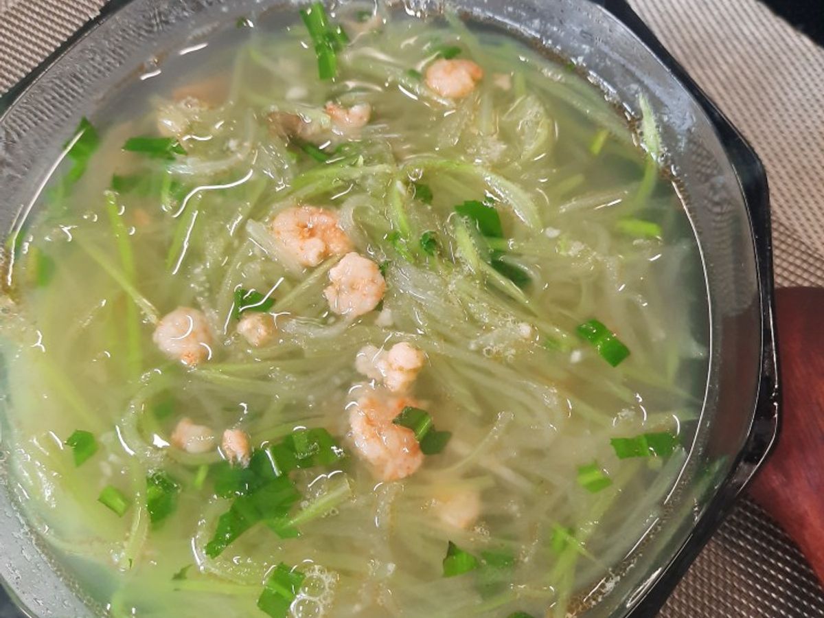 Canh bầu tôm nõn