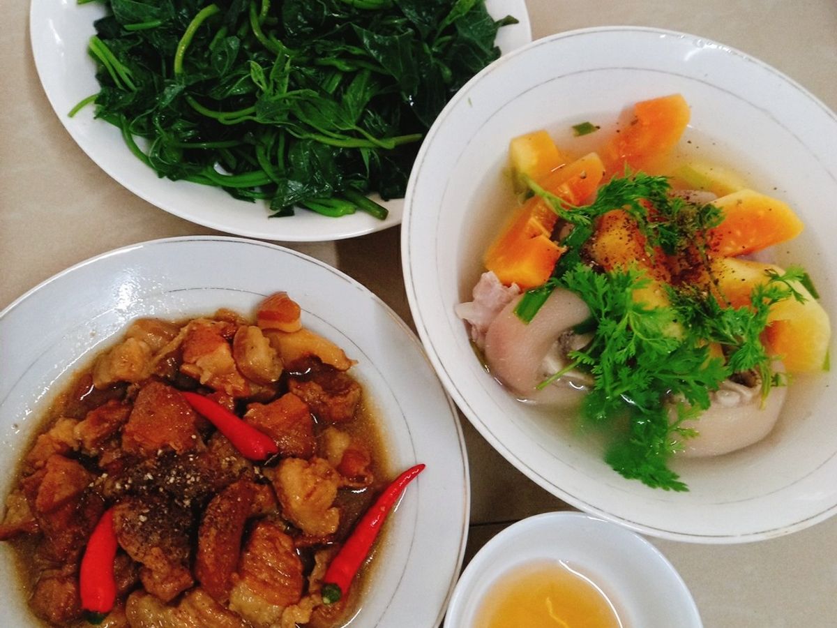 Mâm cơm mùa hè 2