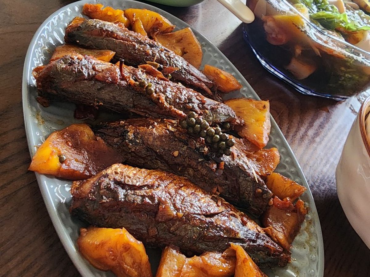 Cá nục 1 nắng kho dứa