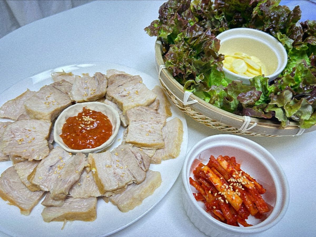 Thịt lợn luộc kiểu Hàn
