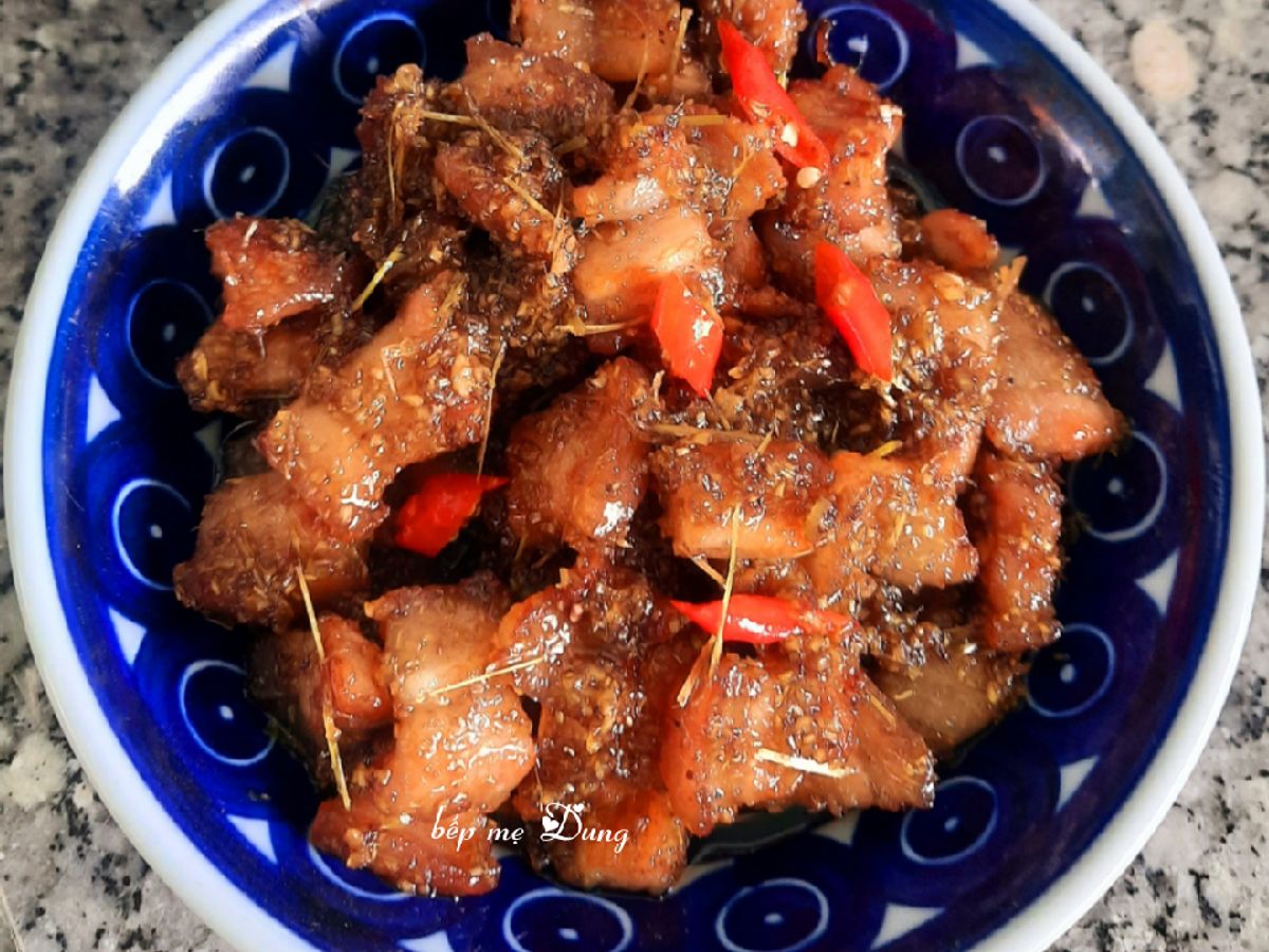 Thịt rang mắm tôm