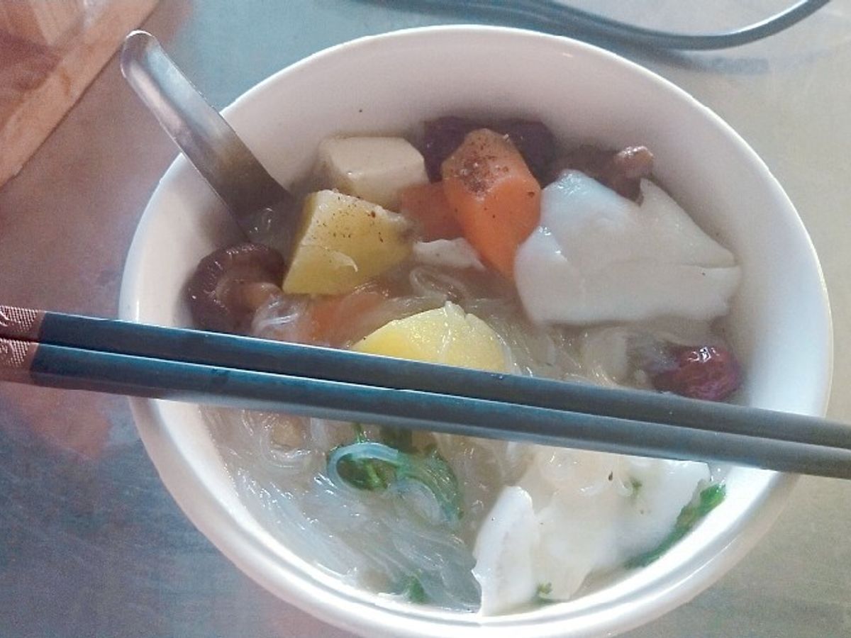 Miến canh dừa rau củ chay (Lẩu sen dừa chay)