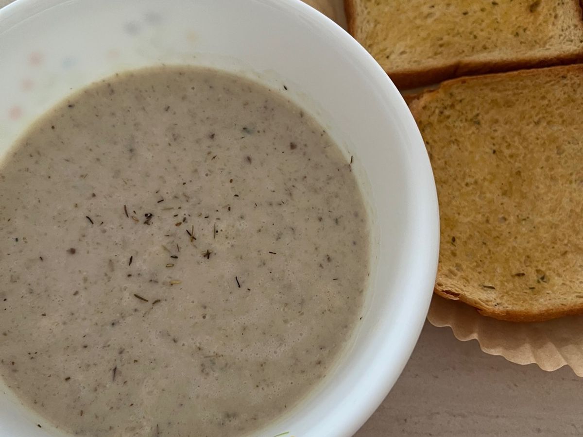 Súp kem nấm (creamy mushroom soup)