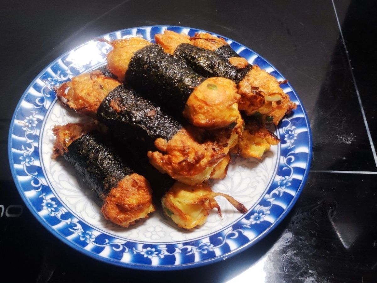 Đậu phụ cuộn rong biển (món chay)