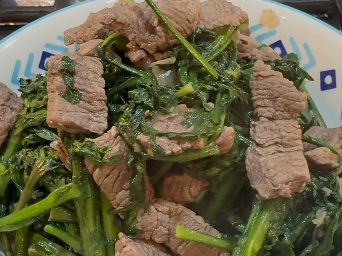 Bò xào rau tần ô