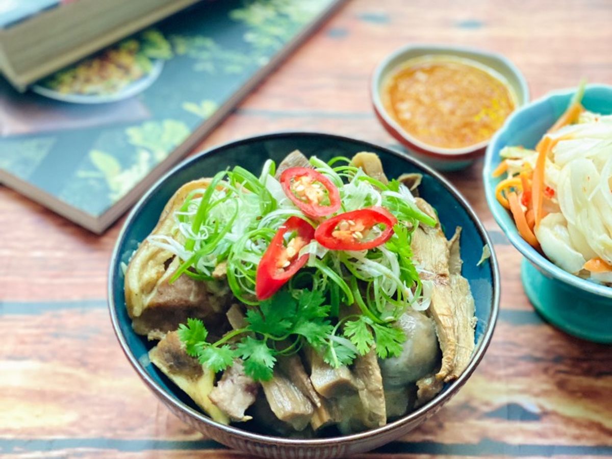 Măng Hầm Giò Heo