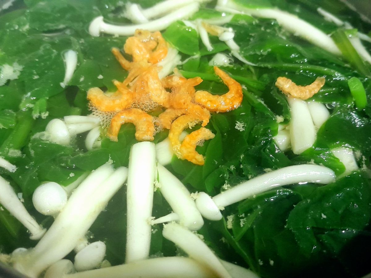 Canh mồng tơi nấu nấm