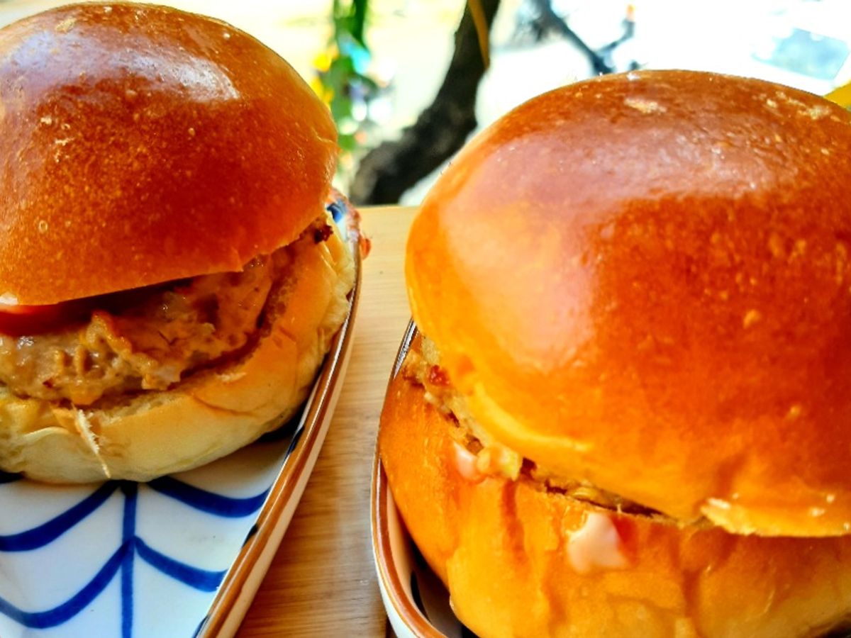 Bánh mì hamburger thịt băm