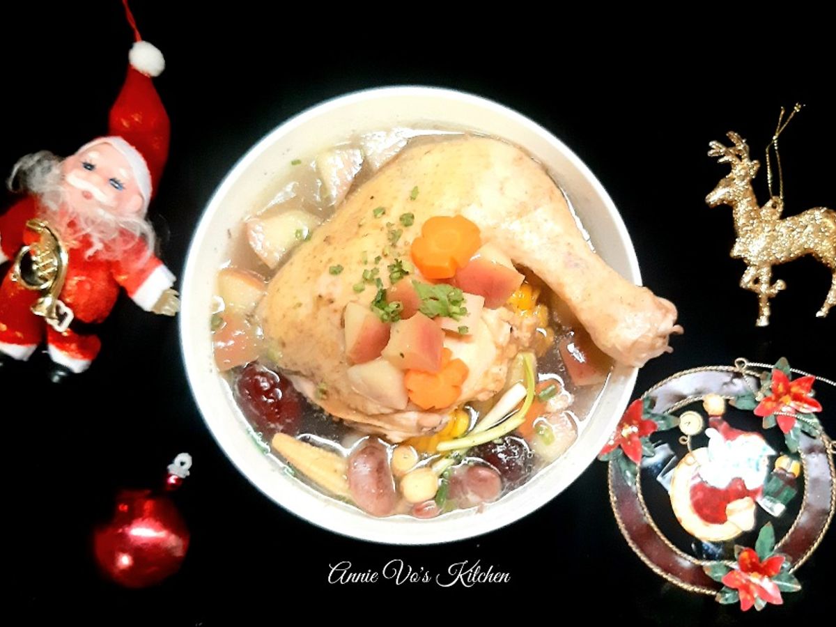 Gà hầm táo và rau củ