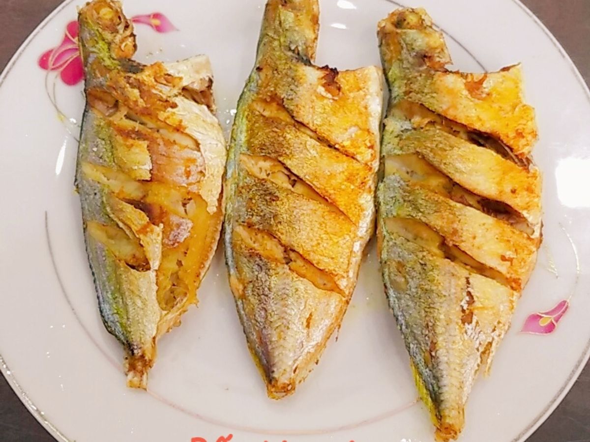 Cá chỉ vàng và cá ngân chiên giòn