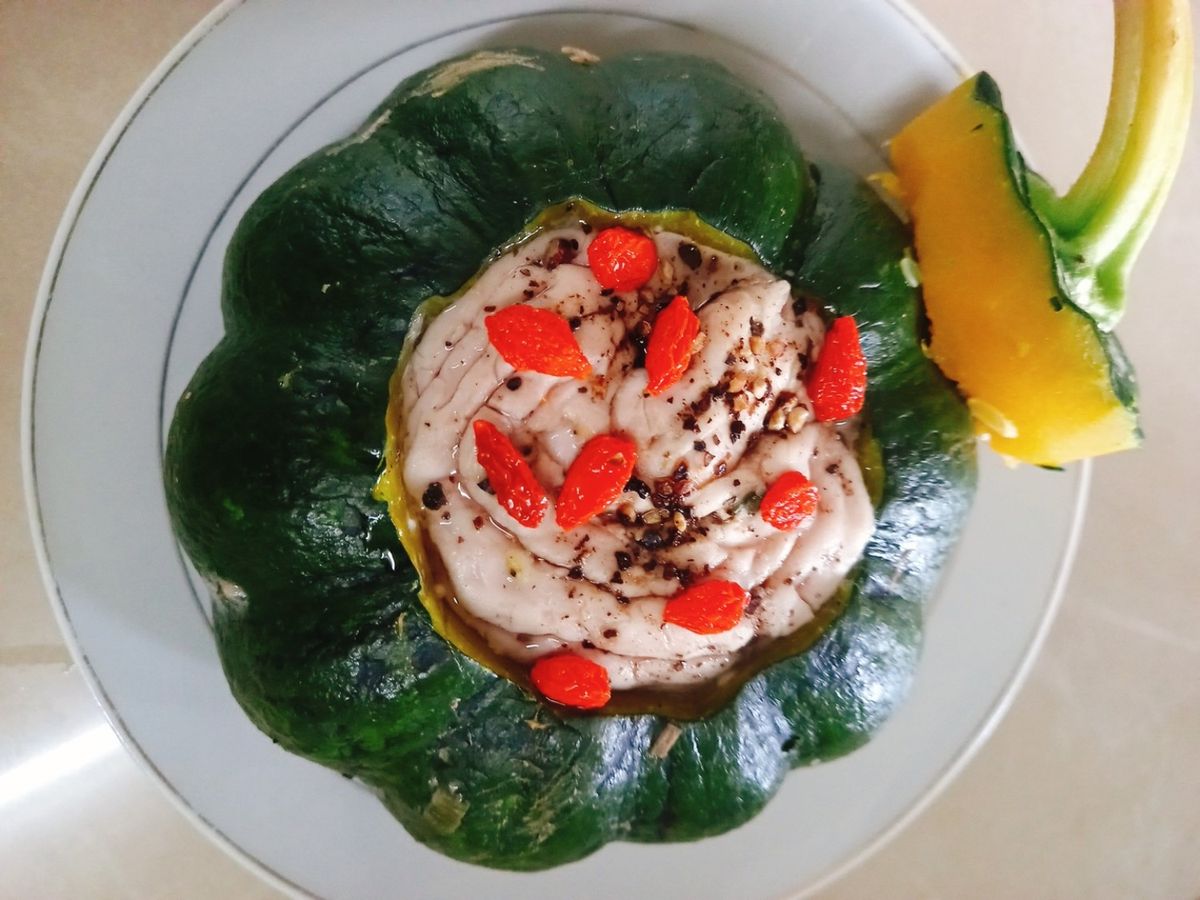 Óc heo hấp bí đỏ