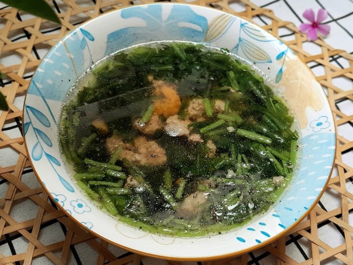 Canh tần ô nấu tôm thịt