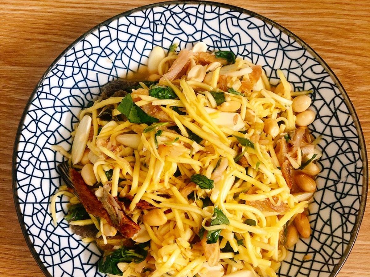 Gỏi xoài cá mặn
