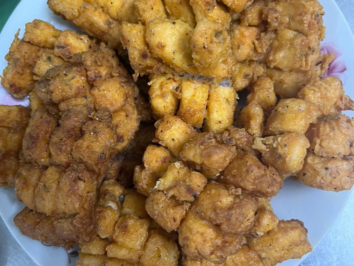 Cá chiên hoa cúc ngũ vị hương
