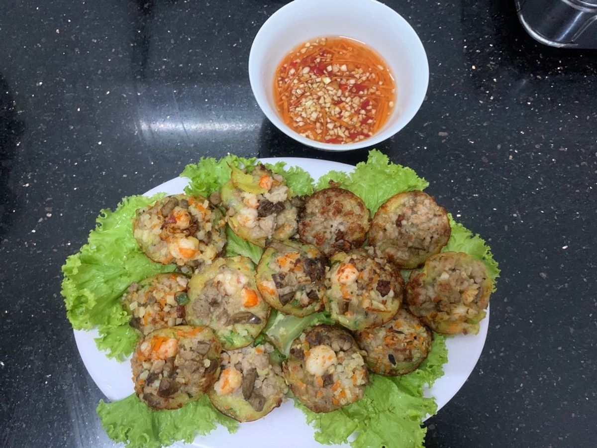 Bánh khọt nhân tôm thịt