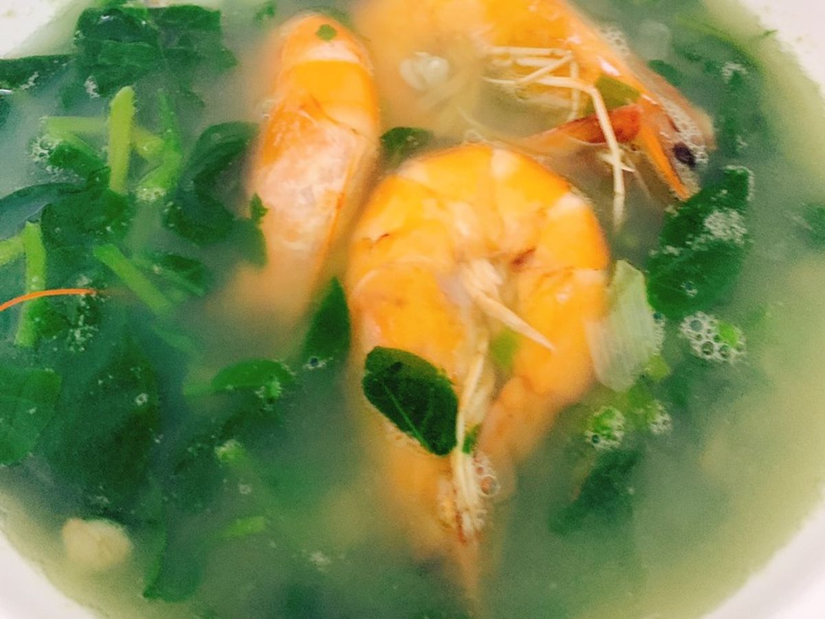 Canh hến tôm nấu mồng tơi