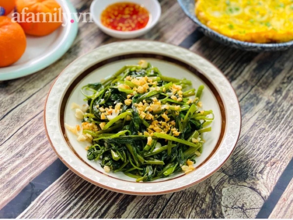 Rau Muống Xào Tỏi