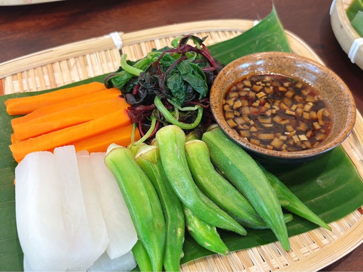 Rau củ luộc chấm kho quẹt
